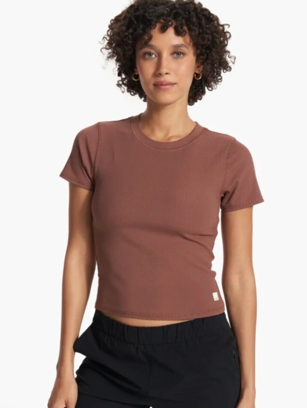 vuori Women's Ribbed Brown Pose Fitted Tee - Size - Medium